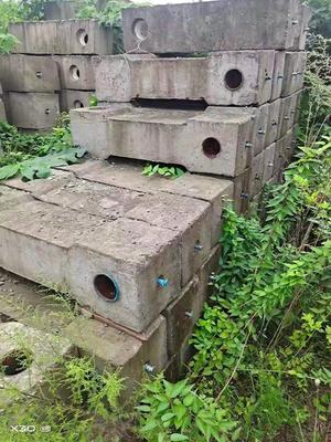鑄鐵防盜水泥壓制給水栓、封閉式一體防盜出水口